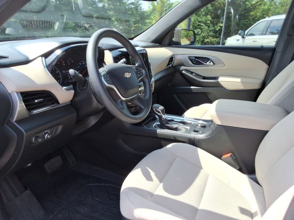 2023 Chevrolet Traverse LS