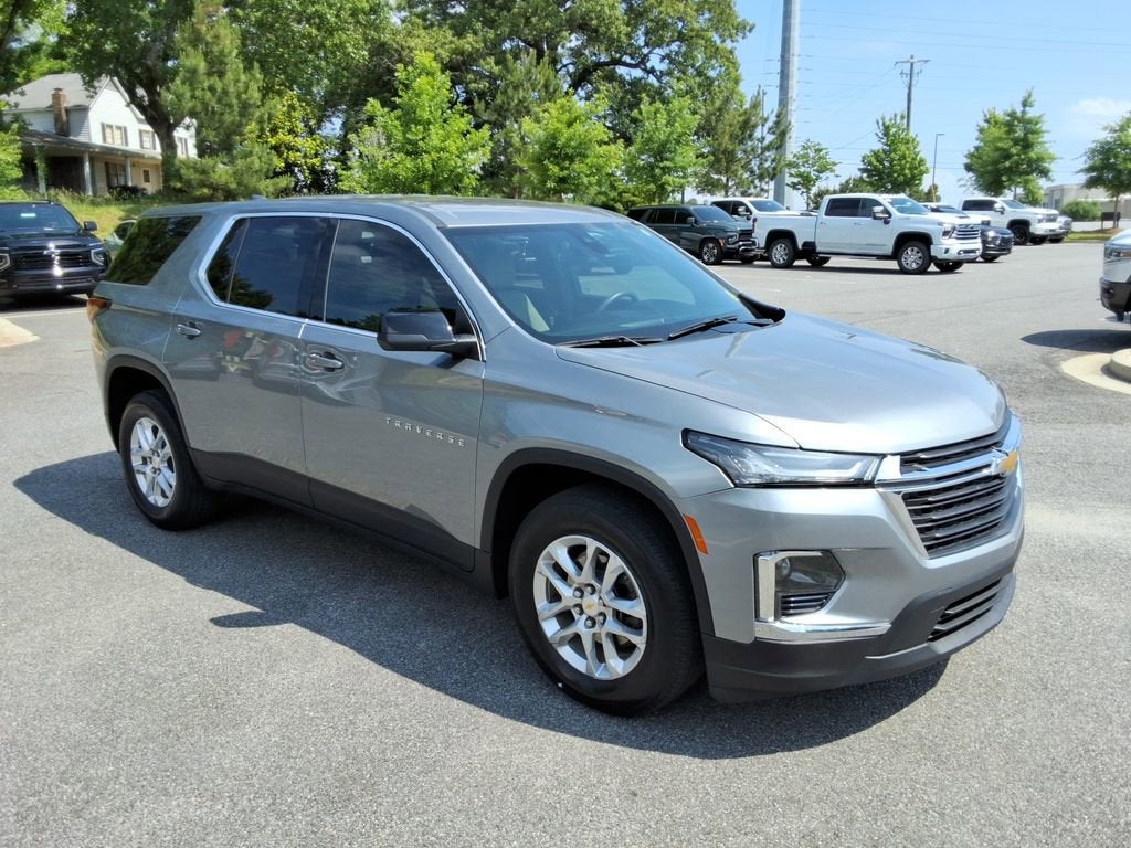 2023 Chevrolet Traverse LS