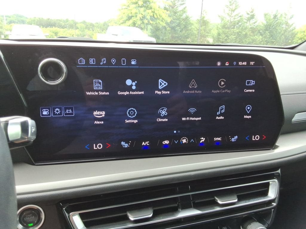 2024 Chevrolet Traverse LT