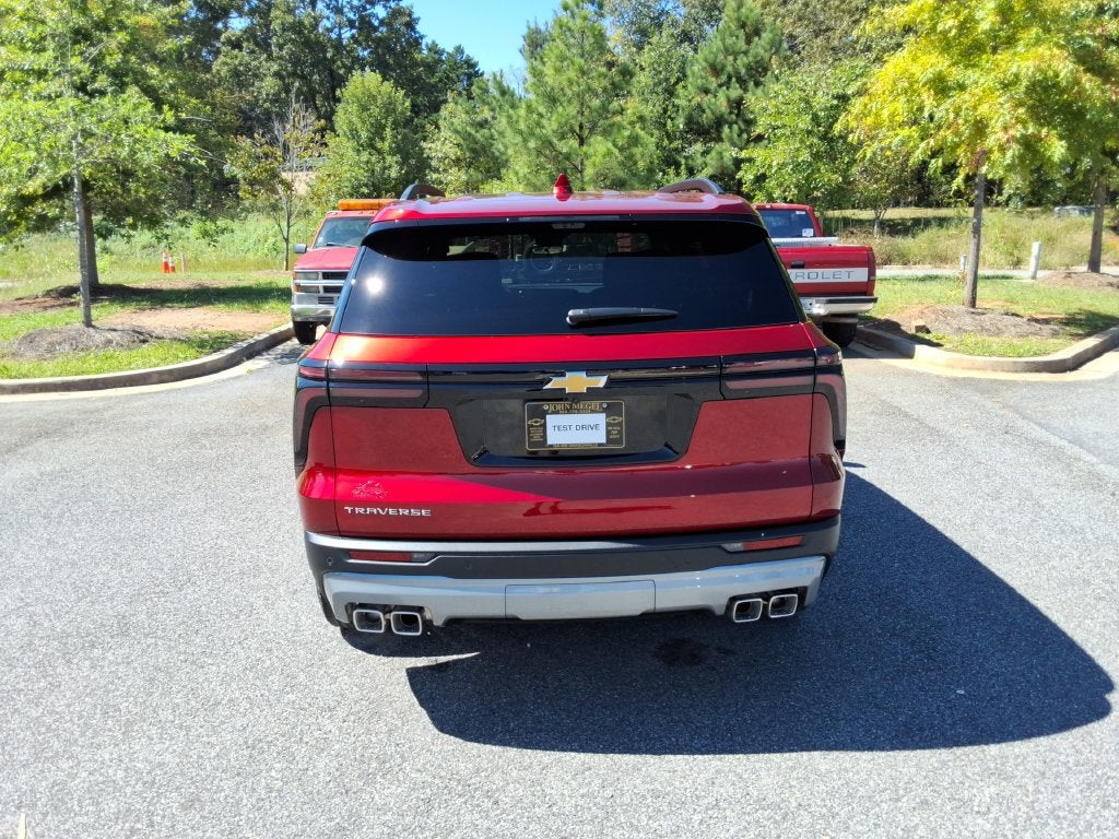 2027 Chevrolet Traverse LT