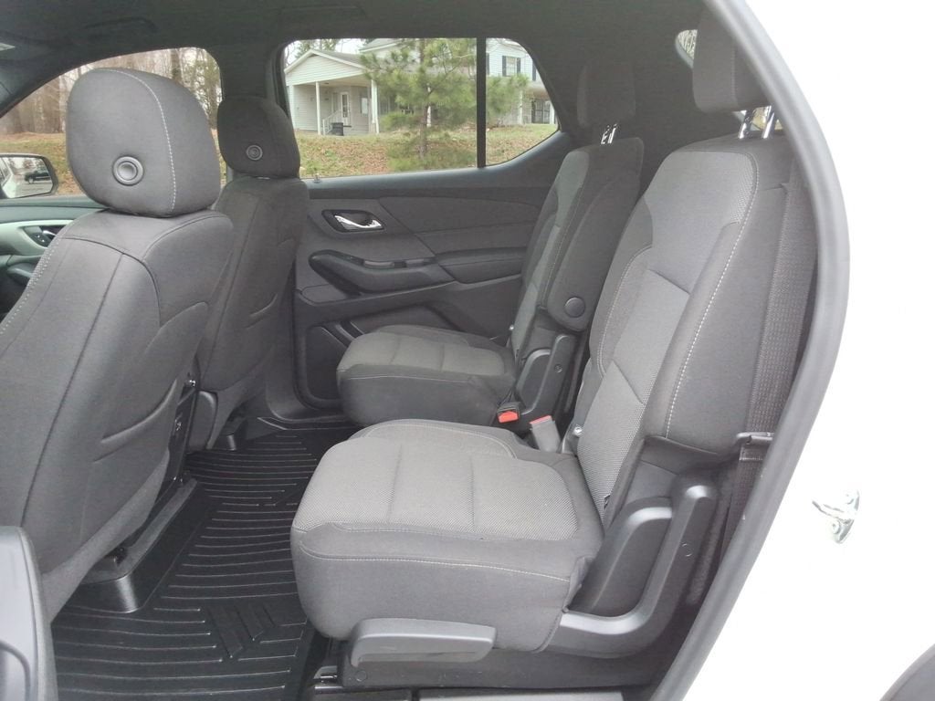 2022 Chevrolet Traverse LT Cloth