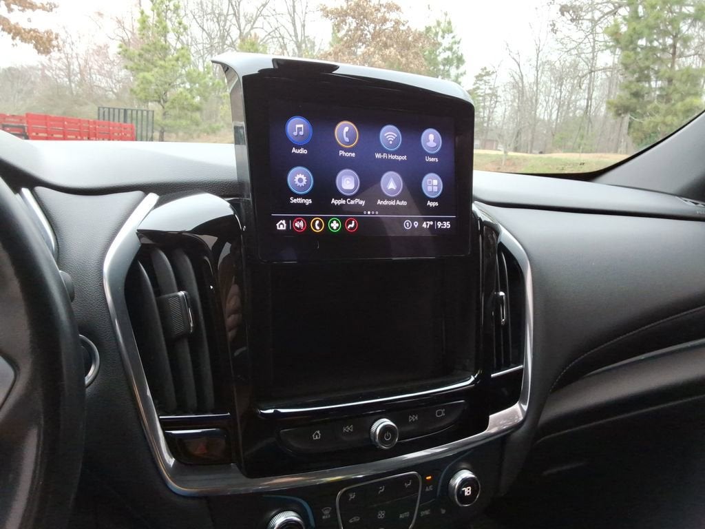 2022 Chevrolet Traverse LT Cloth