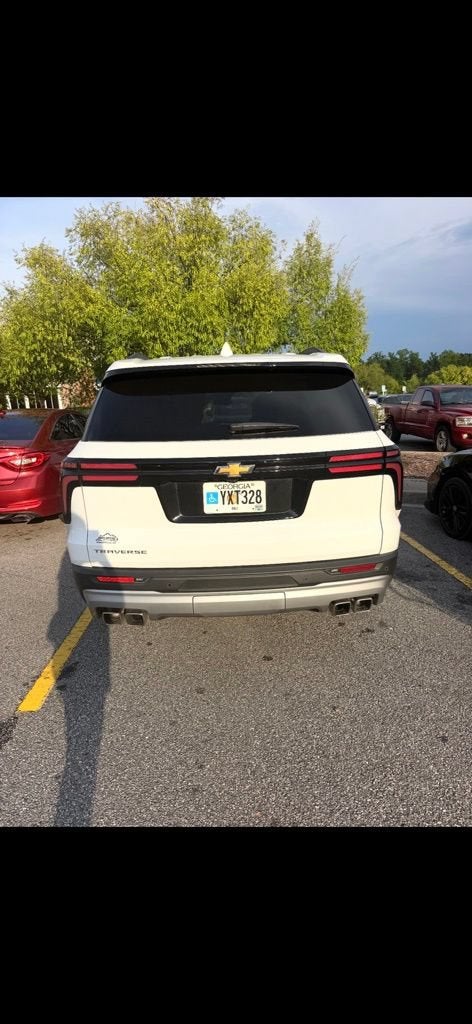 2025 Chevrolet Traverse LT