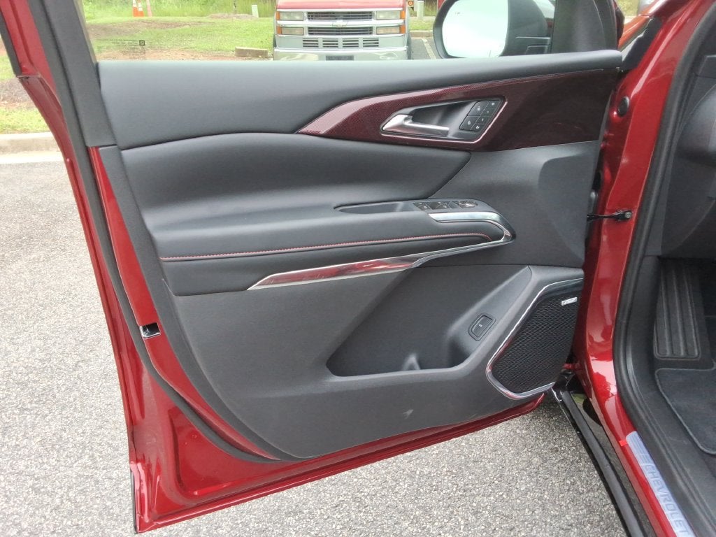 2027 Chevrolet Traverse RS
