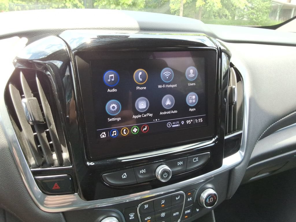 2022 Chevrolet Traverse LT Cloth