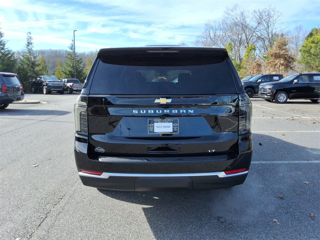 2026 Chevrolet Suburban LT