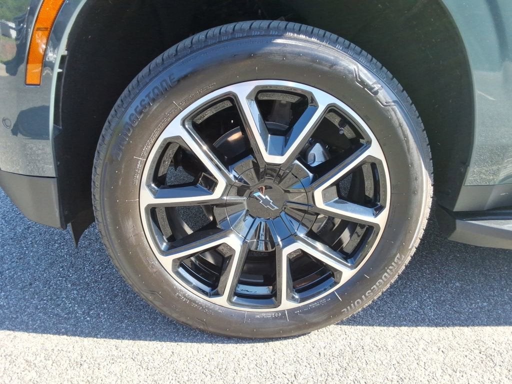 2025 Chevrolet Suburban RST