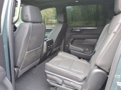 2025 Chevrolet Suburban RST