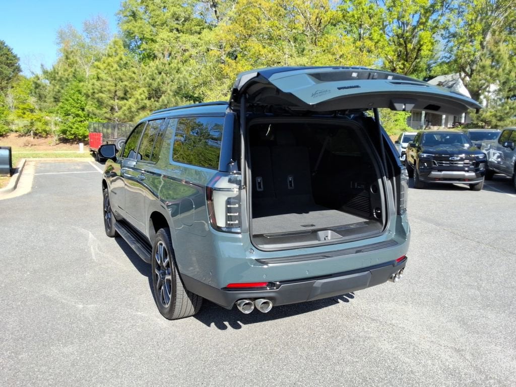 2025 Chevrolet Suburban RST
