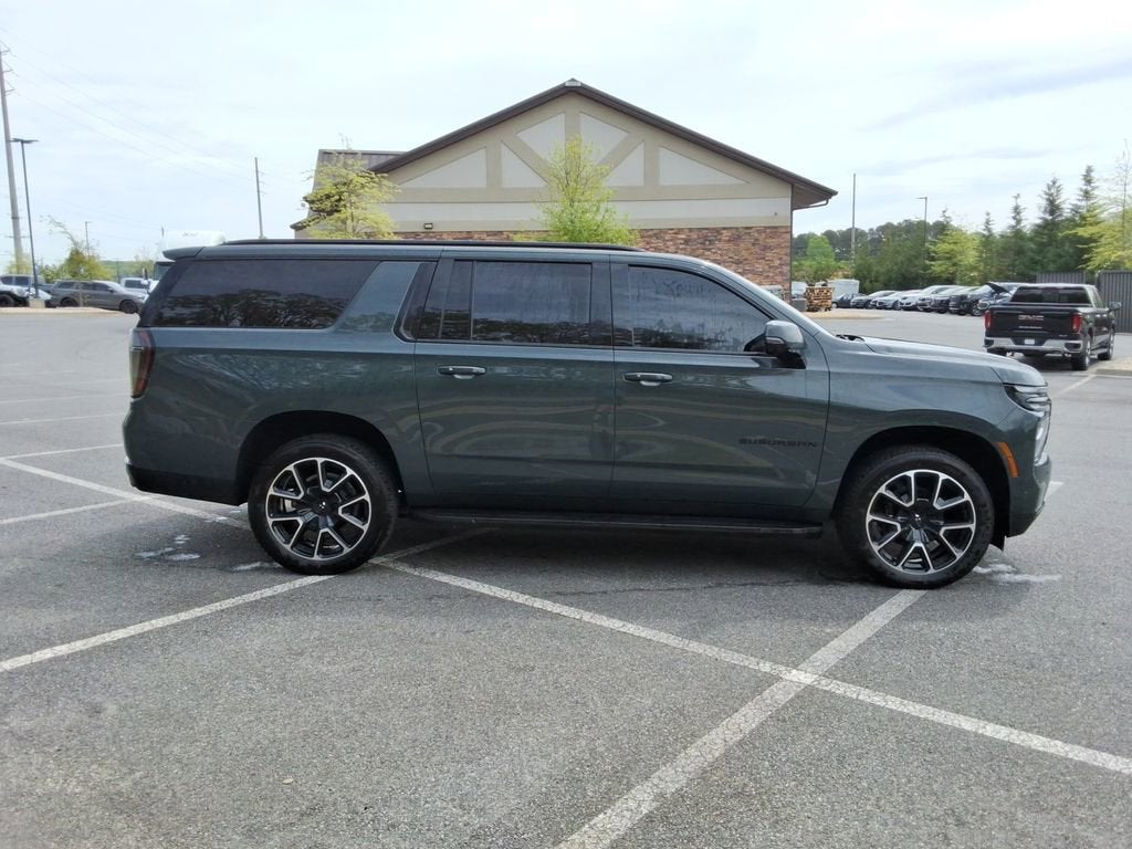 2025 Chevrolet Suburban RST
