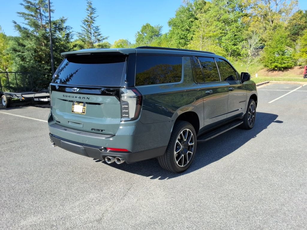 2025 Chevrolet Suburban RST