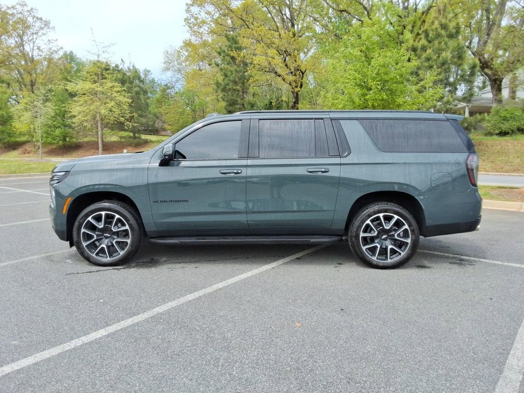 2025 Chevrolet Suburban RST