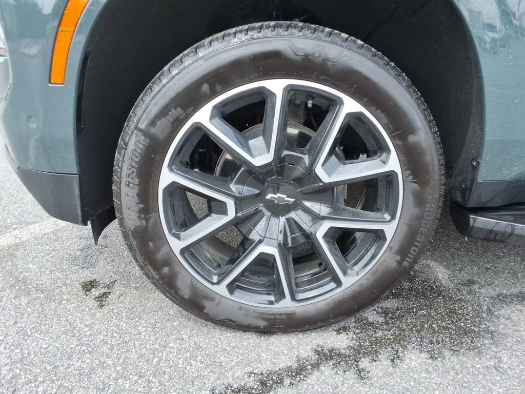 2025 Chevrolet Suburban RST