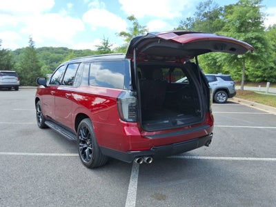 2025 Chevrolet Suburban RST