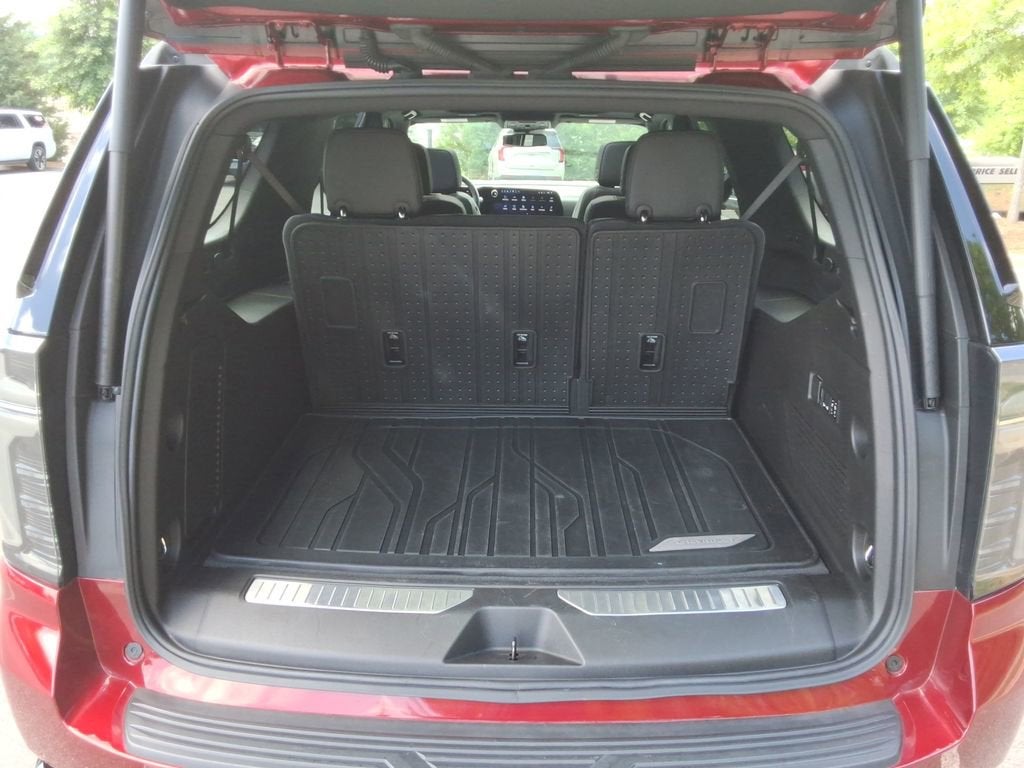 2025 Chevrolet Suburban RST