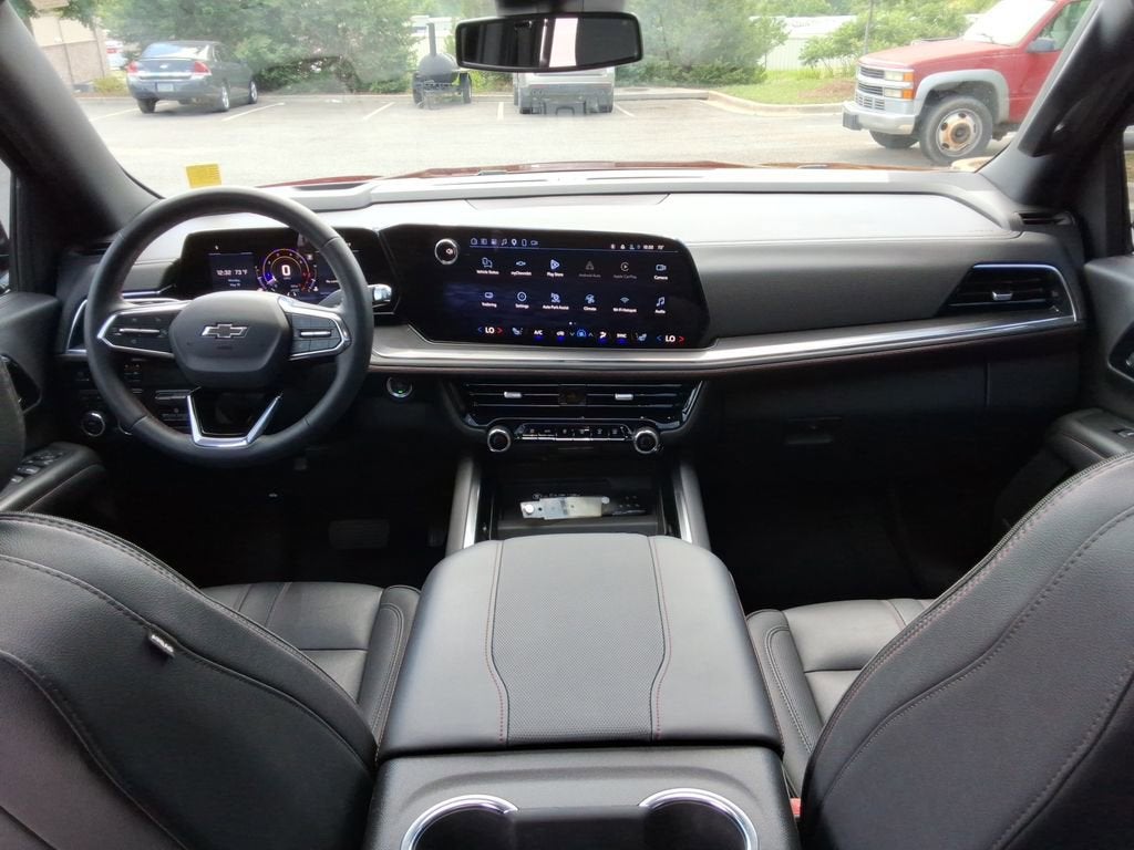 2025 Chevrolet Suburban RST