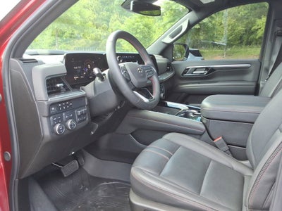 2025 Chevrolet Suburban RST