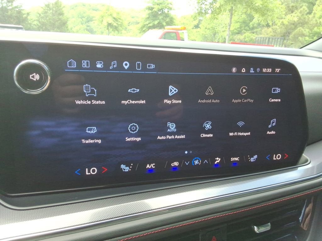2025 Chevrolet Suburban RST