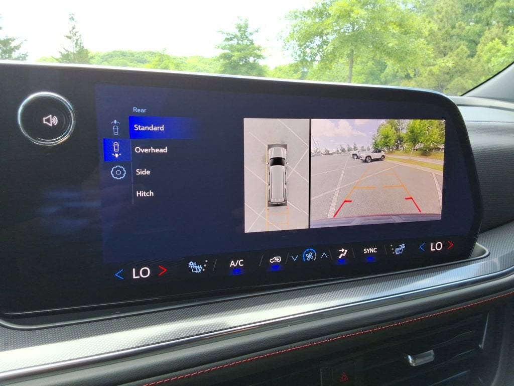 2025 Chevrolet Suburban RST