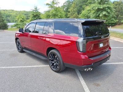 2025 Chevrolet Suburban RST