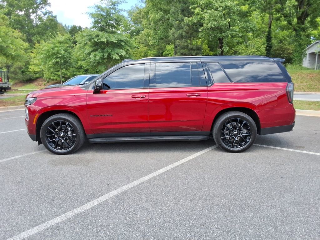 2025 Chevrolet Suburban RST