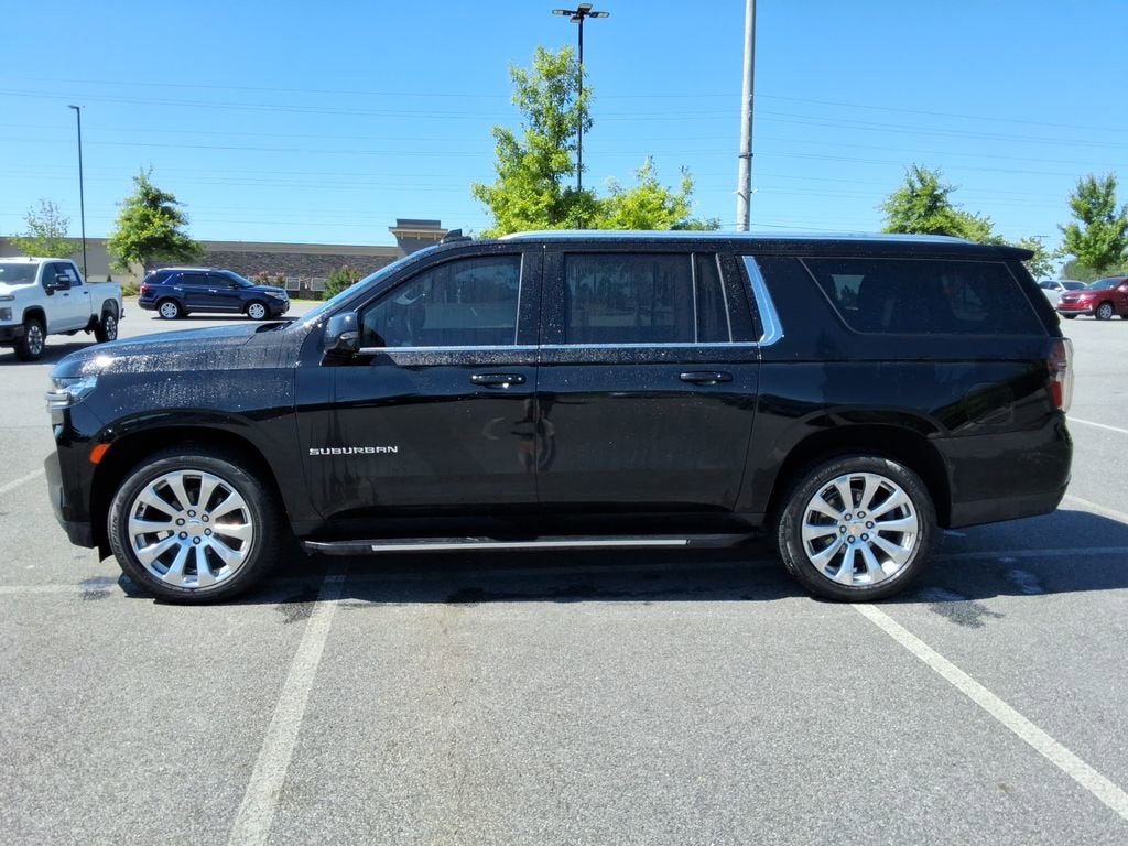 2023 Chevrolet Suburban LT