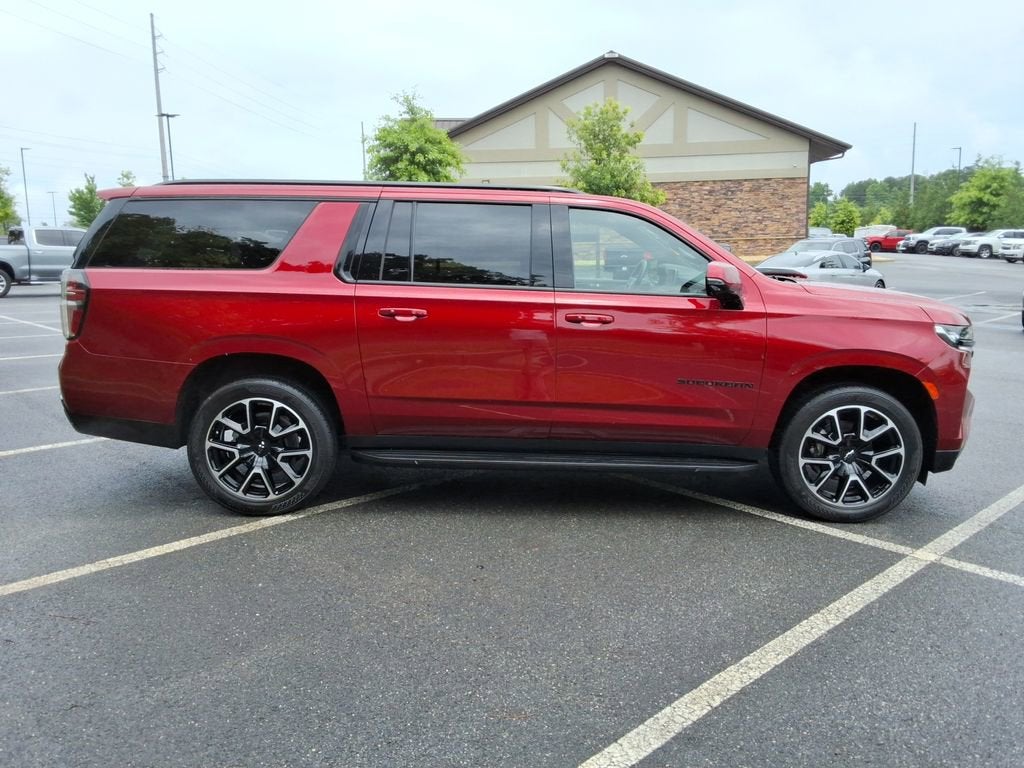 2023 Chevrolet Suburban RST