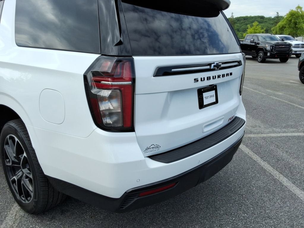 2024 Chevrolet Suburban RST