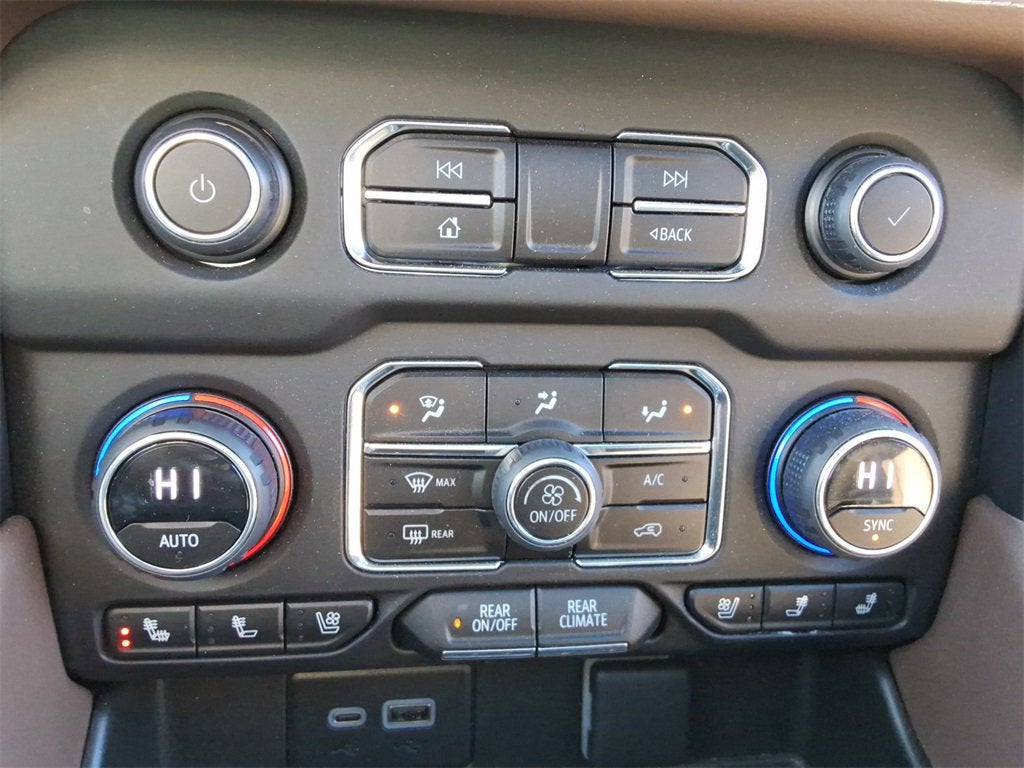 2023 Chevrolet Suburban High Country