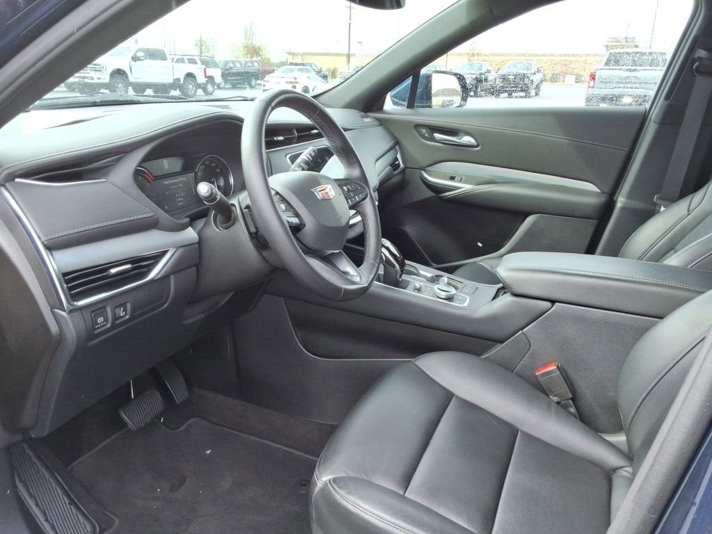 2021 Cadillac XT4 Premium Luxury