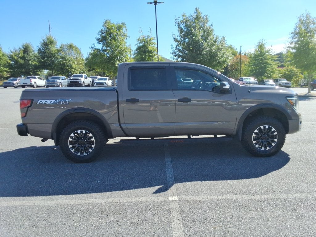 2020 Nissan TITAN Crew Cab PRO-4X 4x4