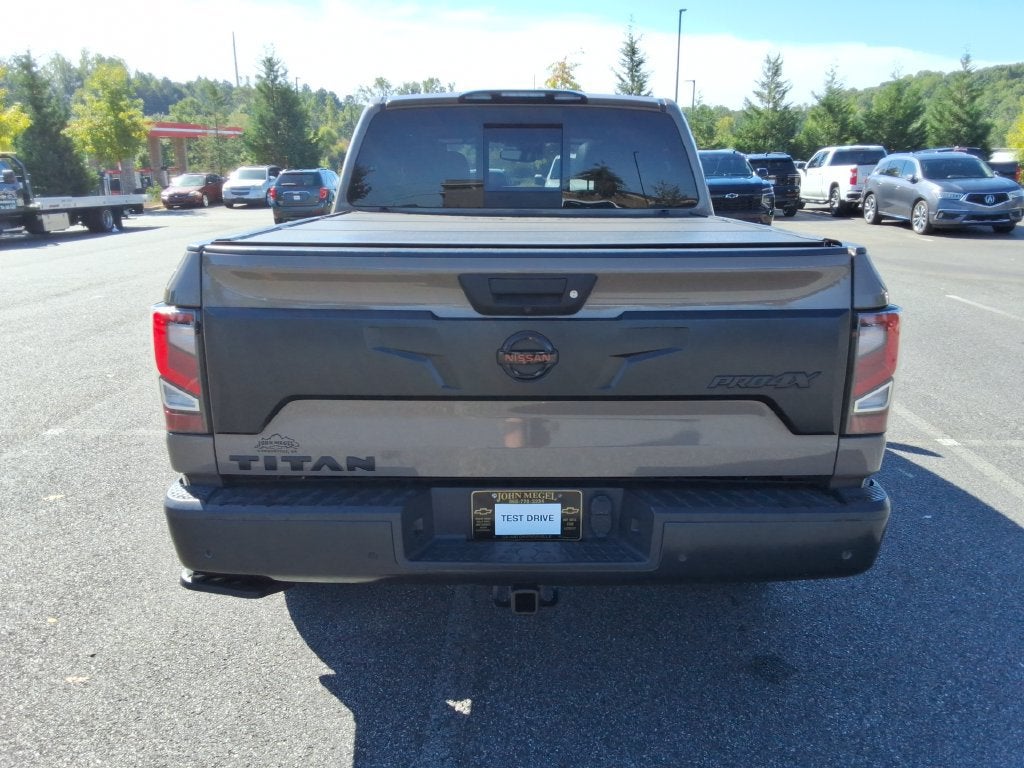 2020 Nissan TITAN Crew Cab PRO-4X 4x4