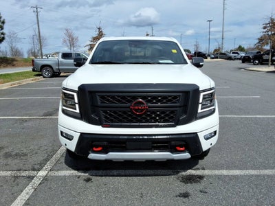 2024 Nissan TITAN Crew Cab PRO-4X 4x4