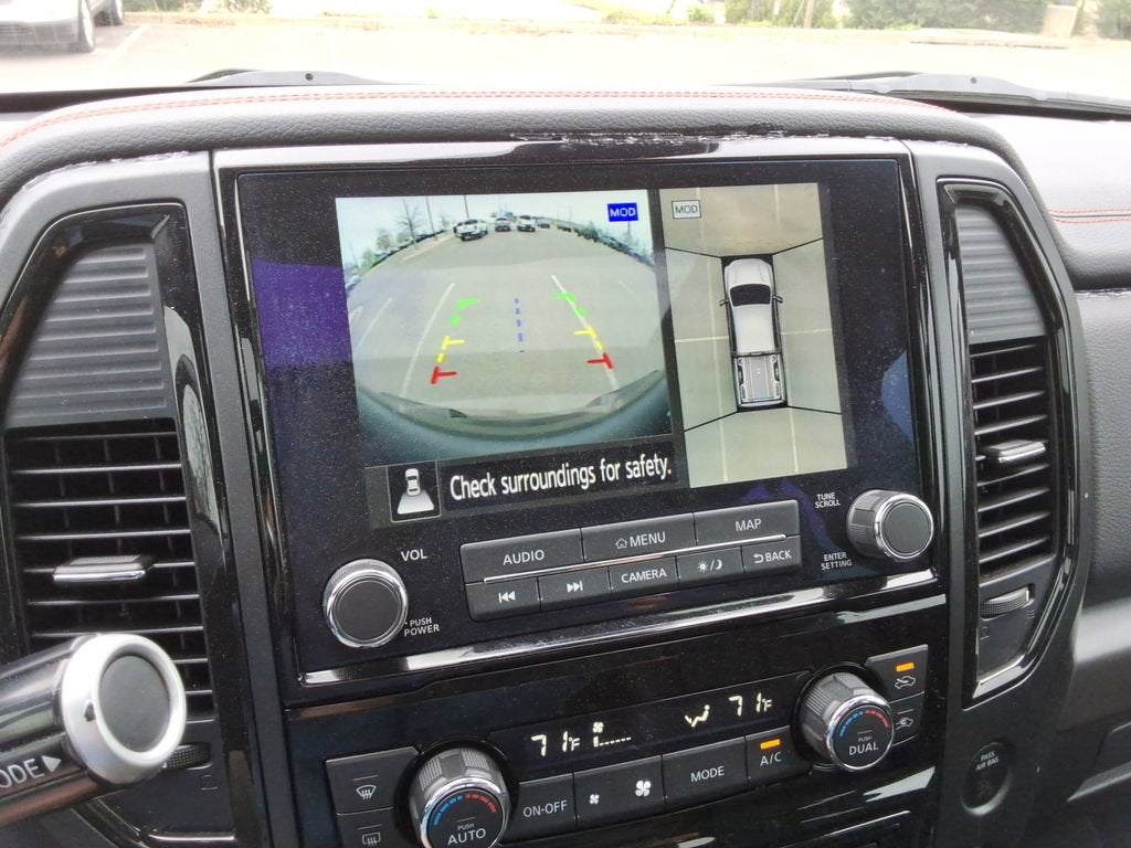 2024 Nissan TITAN Crew Cab PRO-4X 4x4