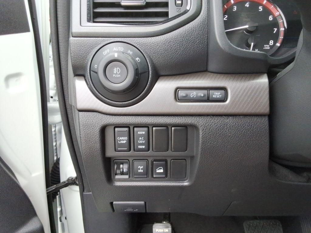 2024 Nissan TITAN Crew Cab PRO-4X 4x4