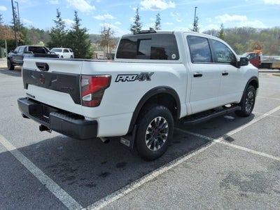 2024 Nissan TITAN Crew Cab PRO-4X 4x4