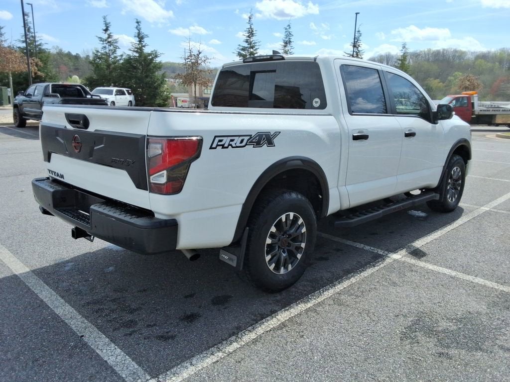 2024 Nissan TITAN Crew Cab PRO-4X 4x4