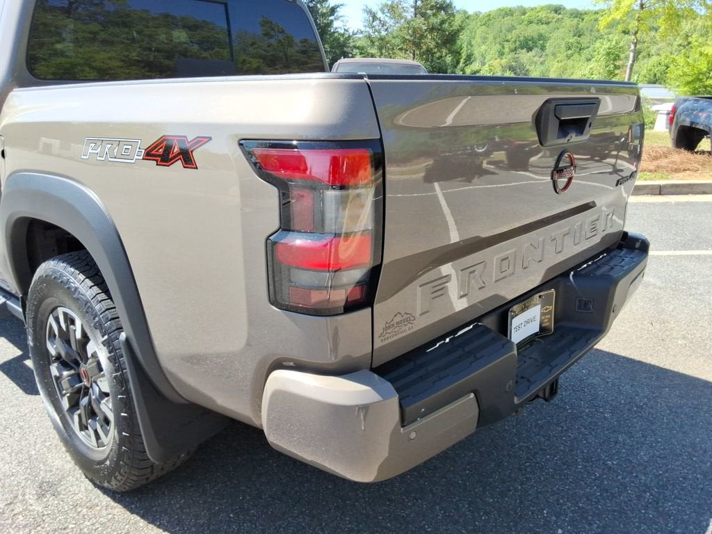 2024 Nissan Frontier Crew Cab PRO-4X 4x4