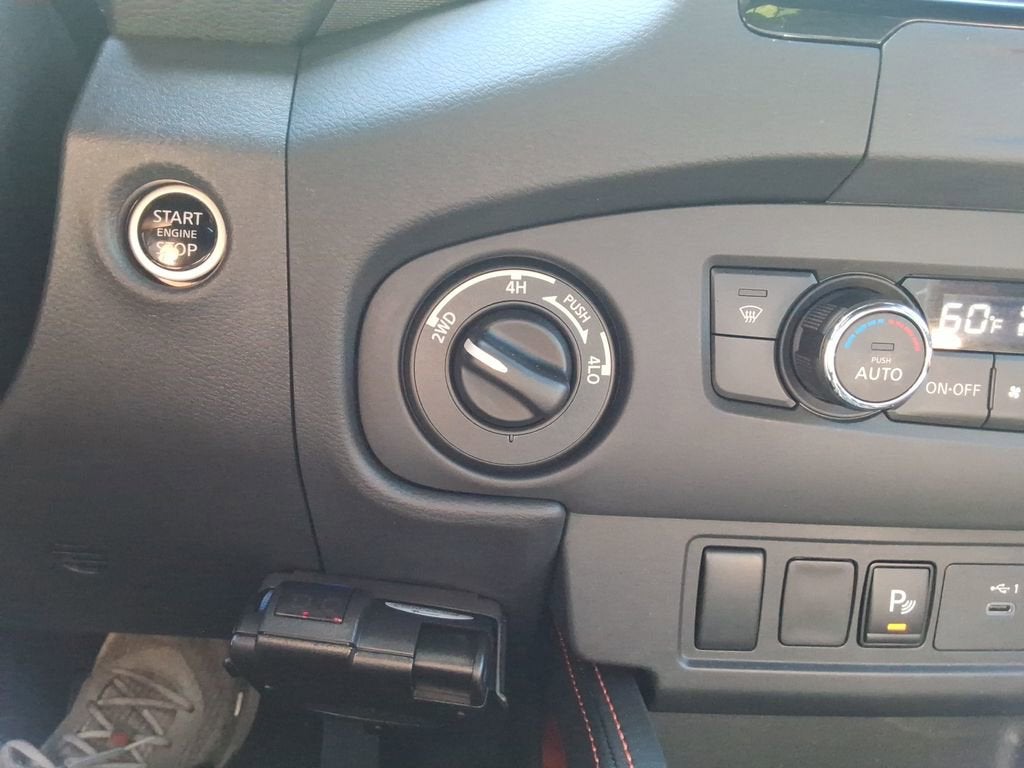 2024 Nissan Frontier Crew Cab PRO-4X 4x4