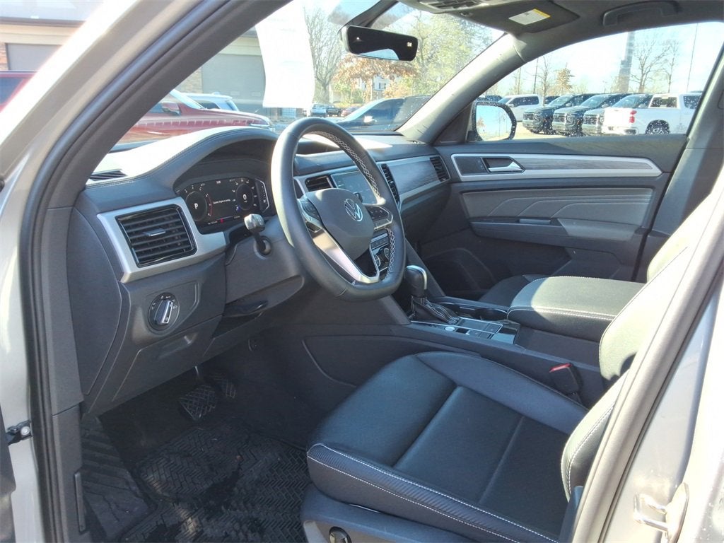 2022 Volkswagen Atlas Cross Sport 3.6L V6 SE w/Technology