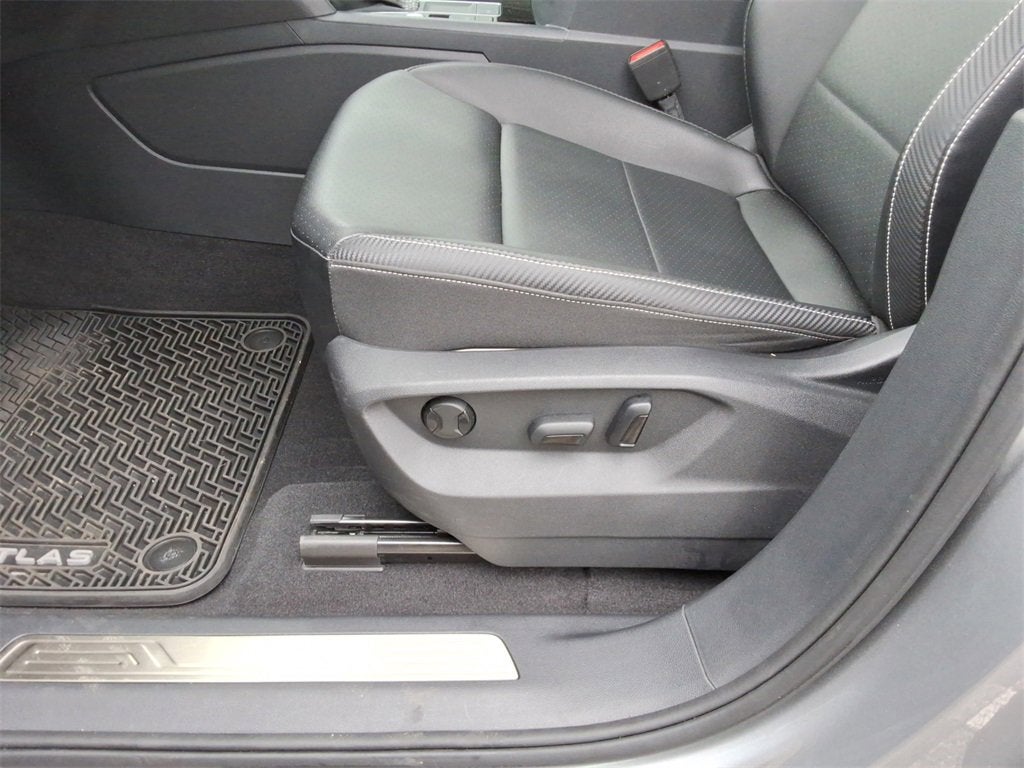 2022 Volkswagen Atlas Cross Sport 3.6L V6 SE w/Technology