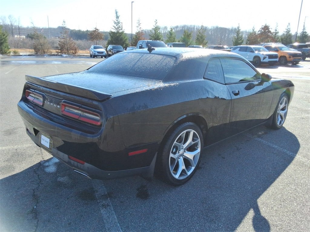 2015 Dodge Challenger SXT Plus