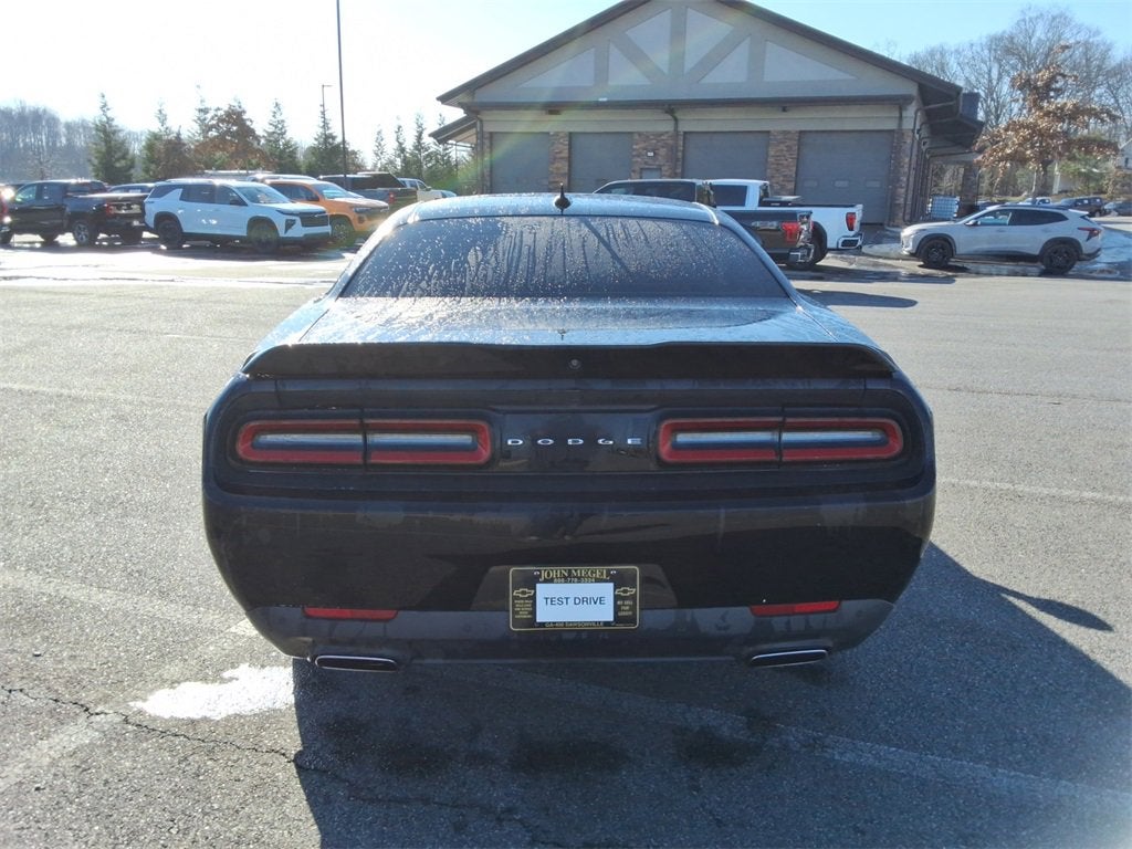 2015 Dodge Challenger SXT Plus