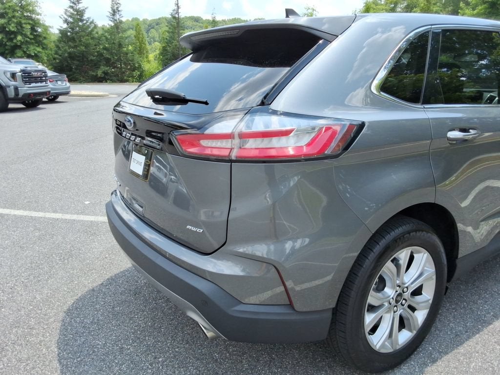2024 Ford Edge Titanium