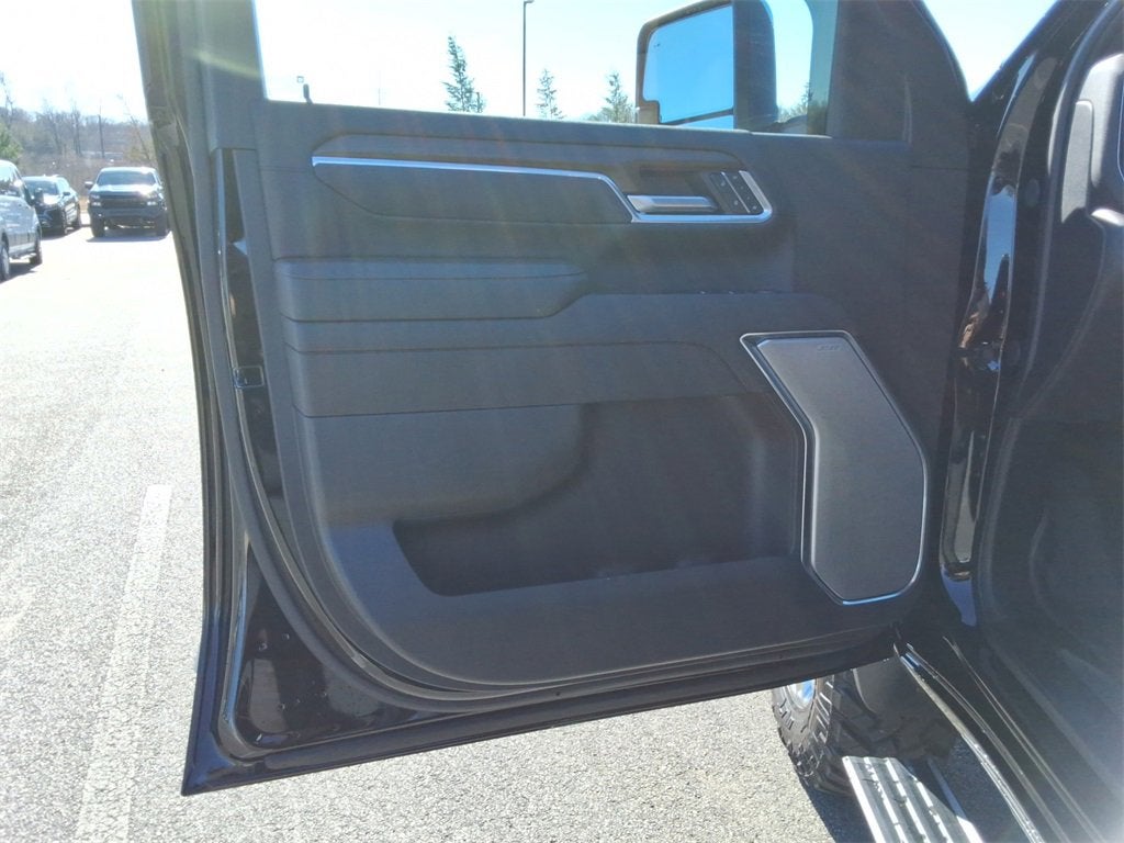 2025 Chevrolet Silverado 3500 HD High Country