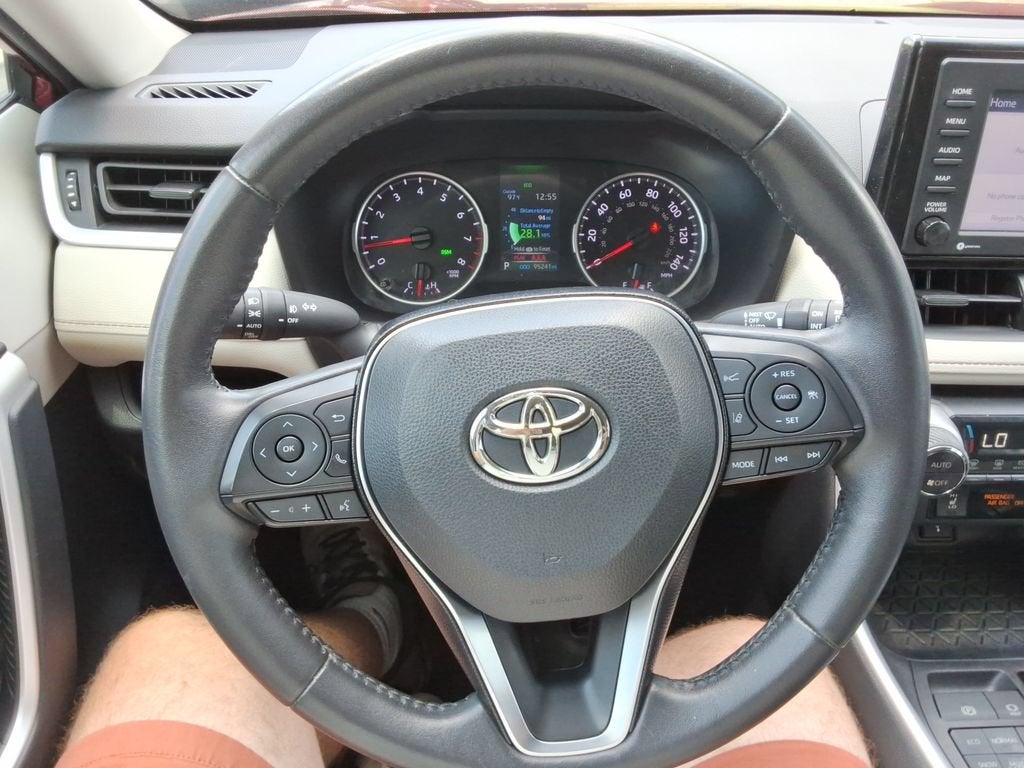 2020 Toyota RAV4 XLE