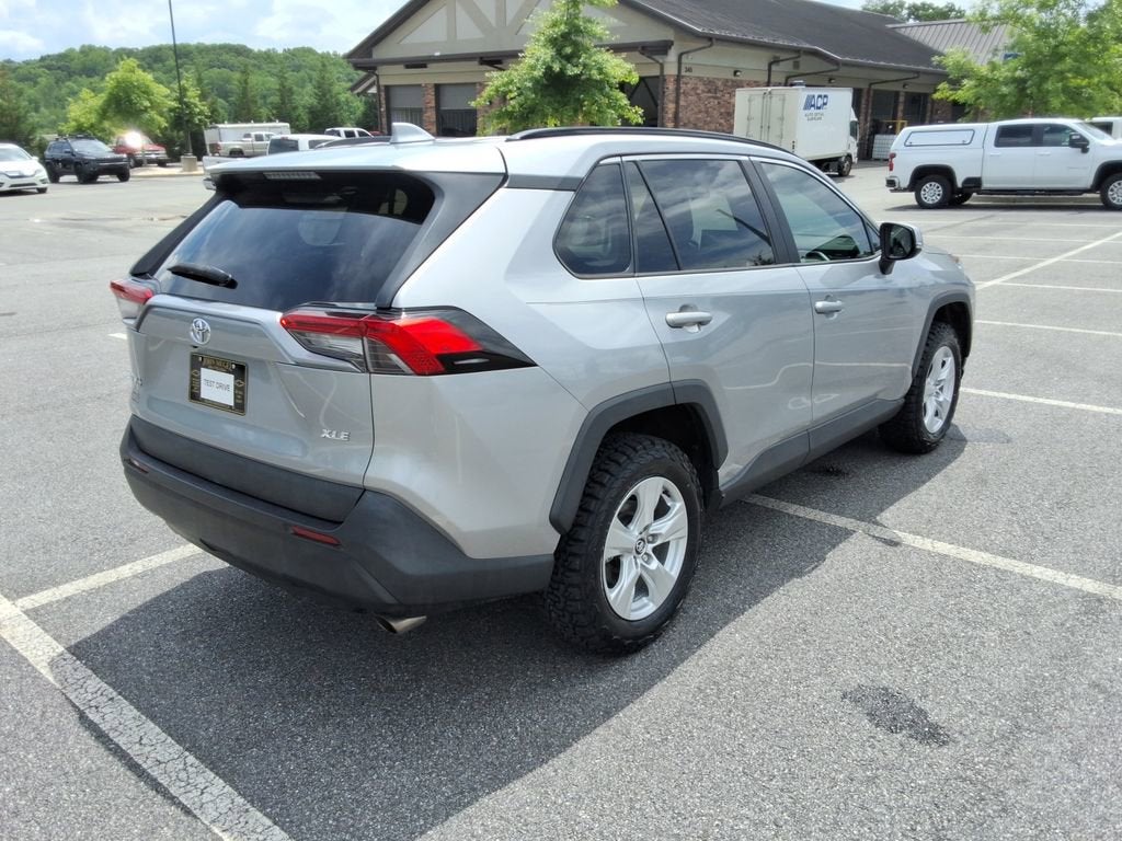 2020 Toyota RAV4 XLE