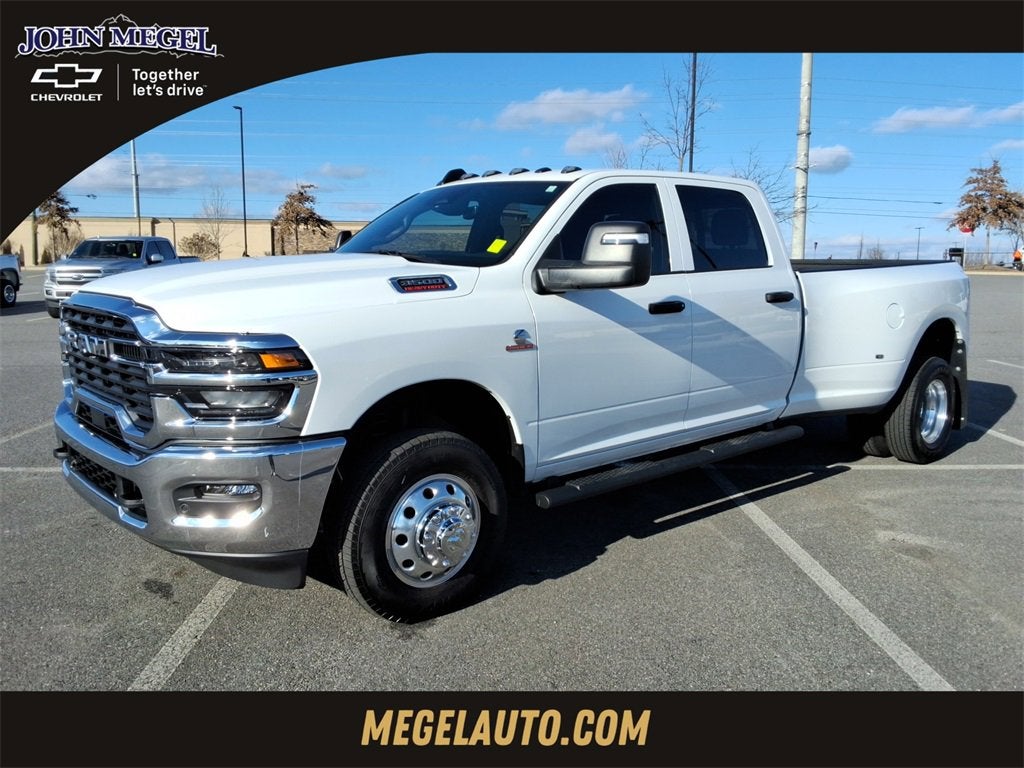 2026 RAM 3500 Tradesman Crew Cab 4x4 8' Box