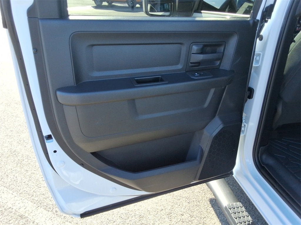 2026 RAM 3500 Tradesman Crew Cab 4x4 8' Box