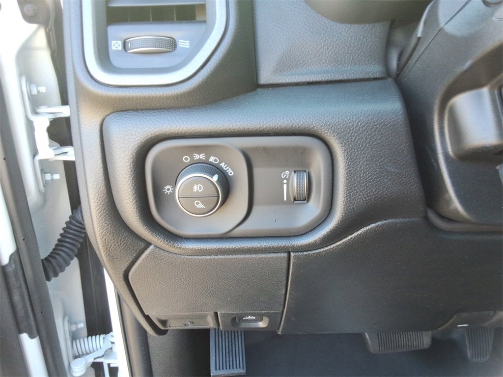 2026 RAM 3500 Tradesman Crew Cab 4x4 8' Box